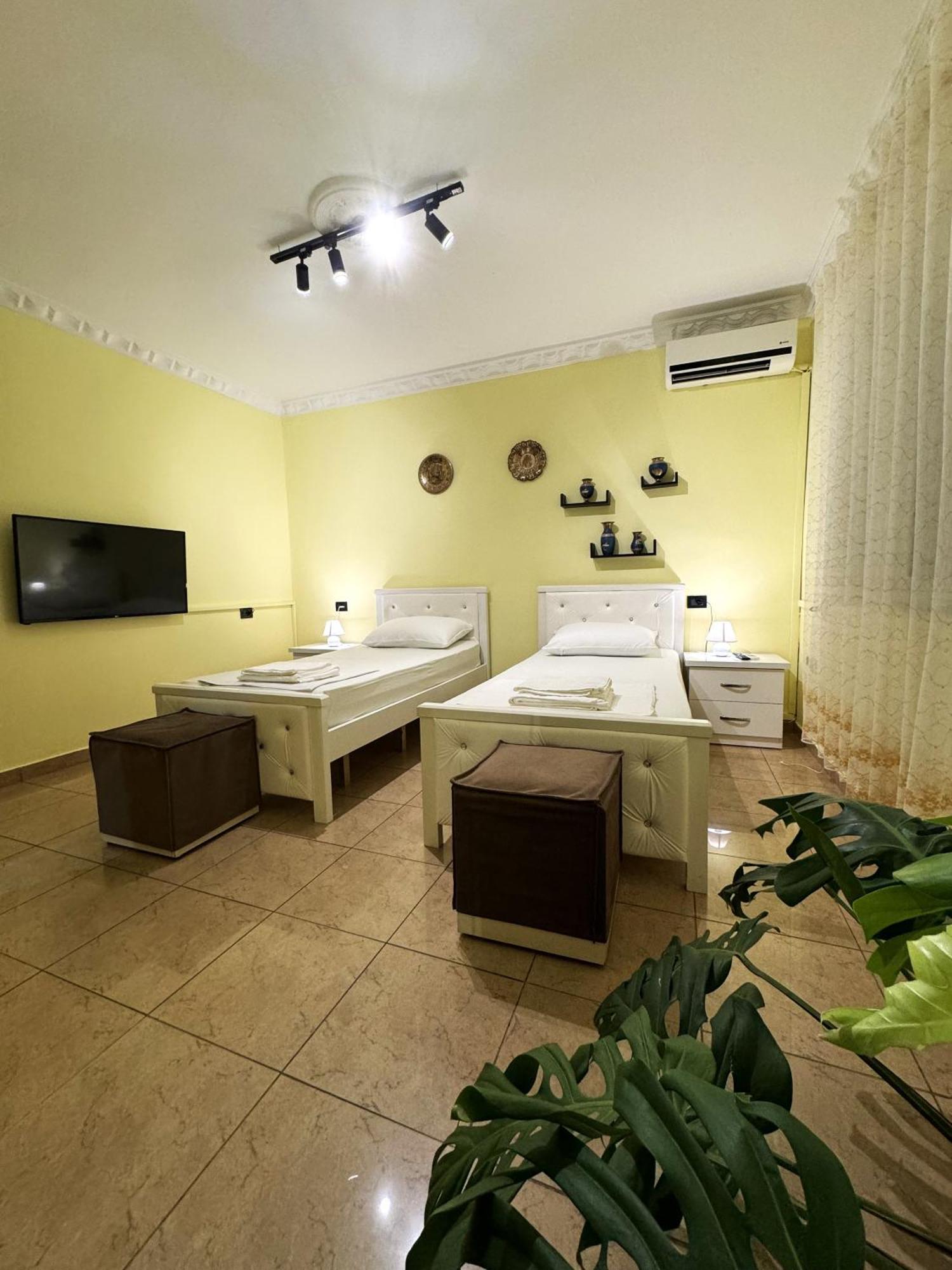 Fun House Serenity Apartment Tirana Exterior foto
