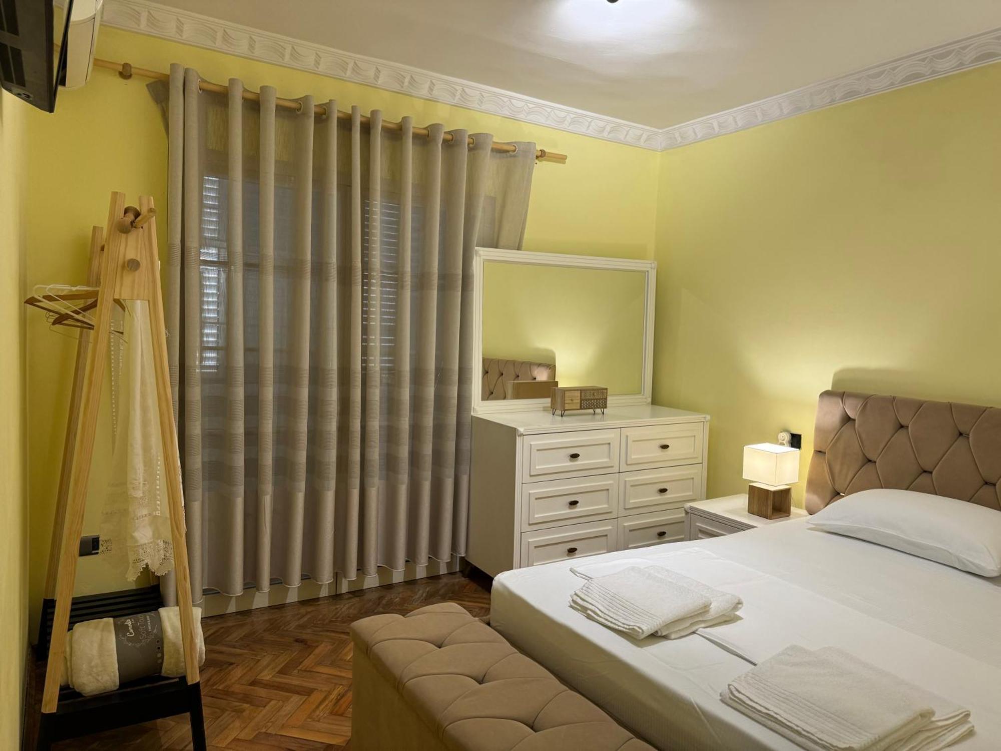 Fun House Serenity Apartment Tirana Exterior foto
