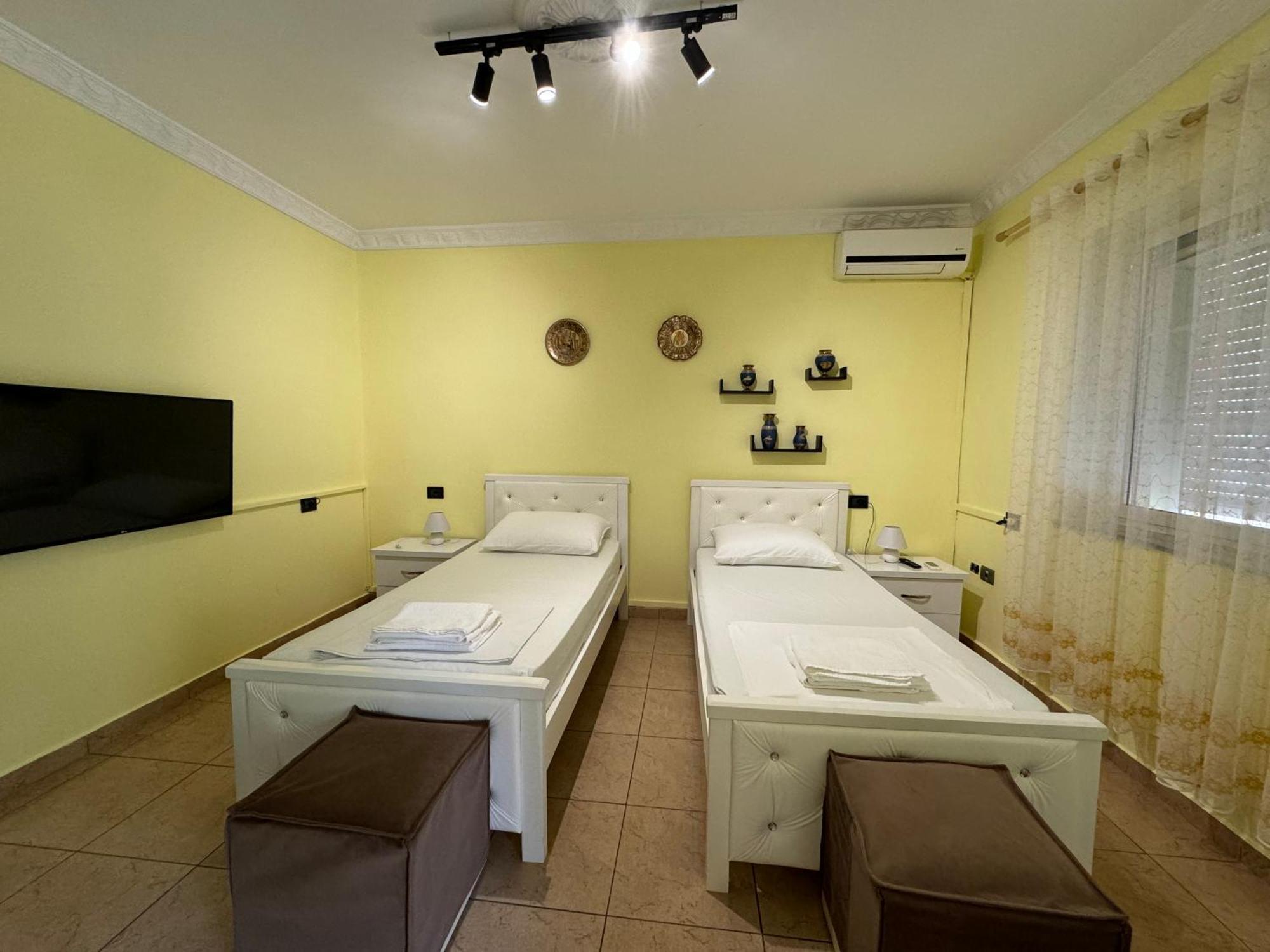 Fun House Serenity Apartment Tirana Exterior foto